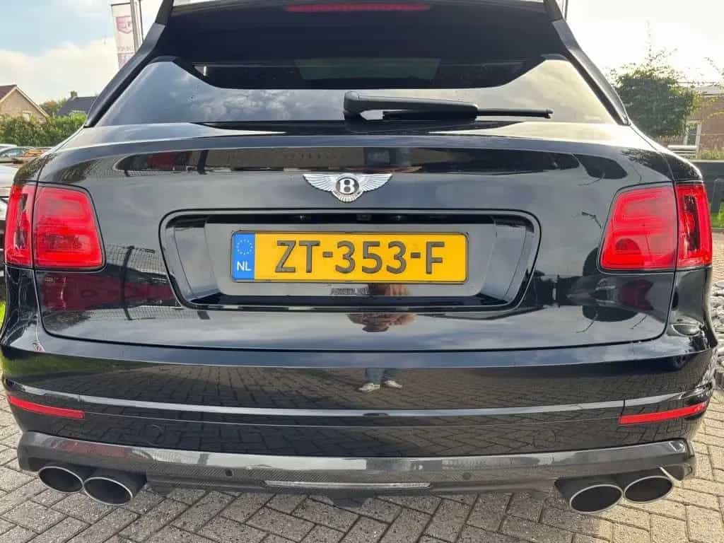 Bentley Bentayga 6.0 W12 Mulliner 2018 Zwart Carbon Akra 05/2018-photo-10