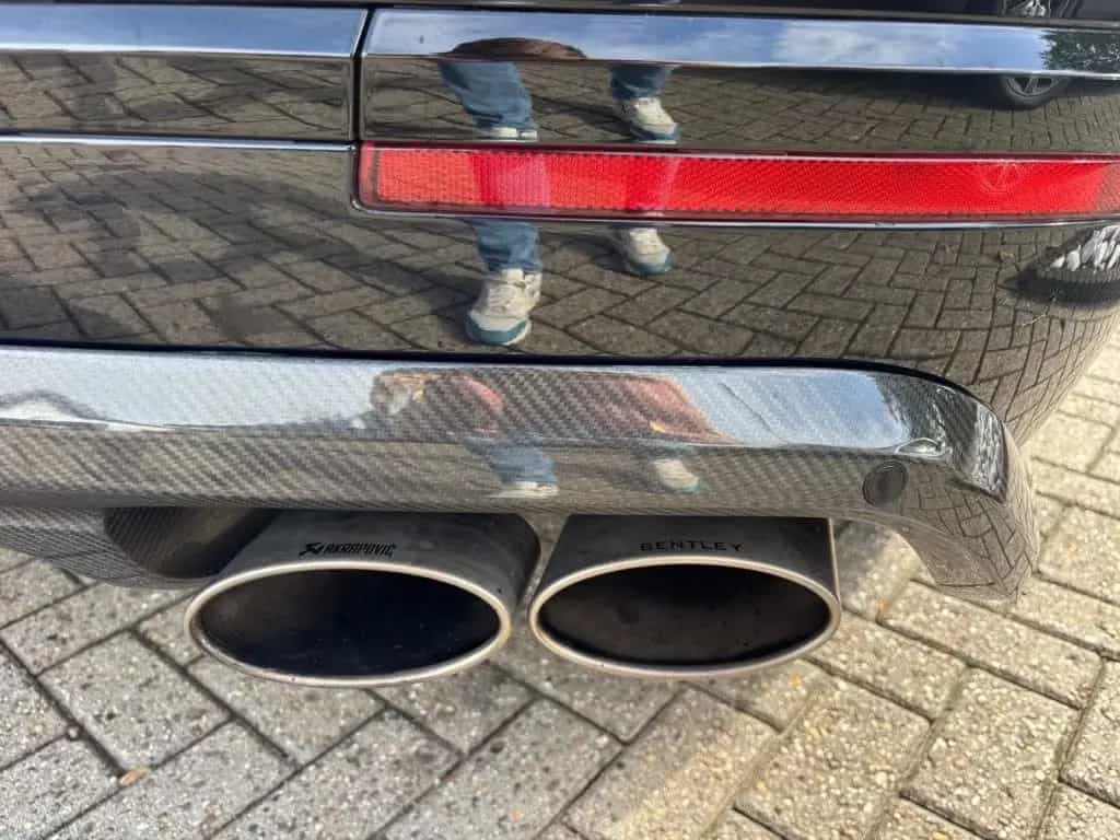 Bentley Bentayga 6.0 W12 Mulliner 2018 Zwart Carbon Akra 05/2018-photo-12