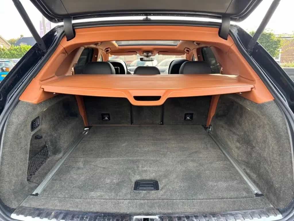 Bentley Bentayga 6.0 W12 Mulliner 2018 Zwart Carbon Akra 05/2018-photo-15