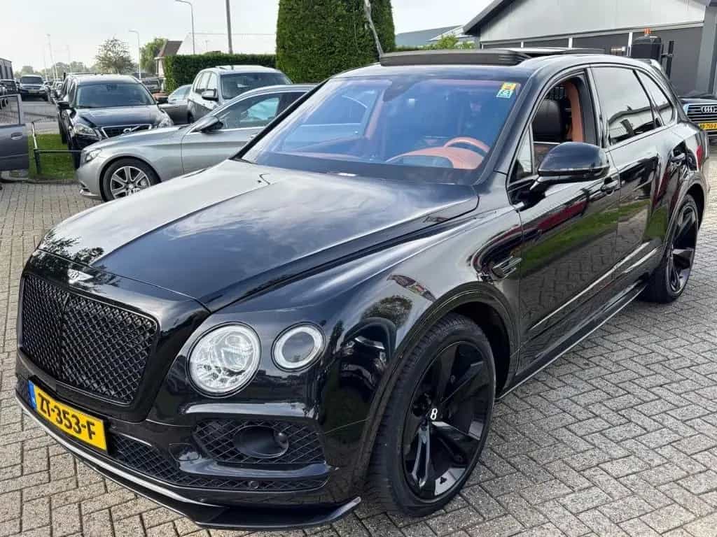 Bentley Bentayga 6.0 W12 Mulliner 2018 Zwart Carbon Akra 05/2018-photo-16