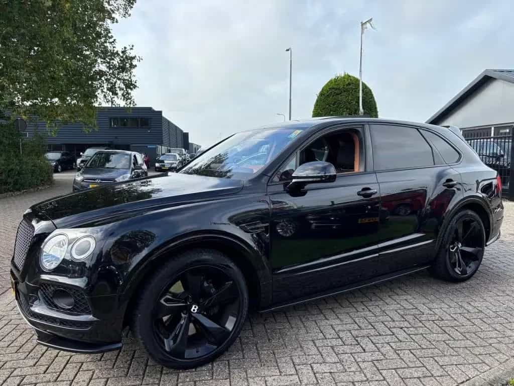Bentley Bentayga 6.0 W12 Mulliner 2018 Zwart Carbon Akra 05/2018-photo-7
