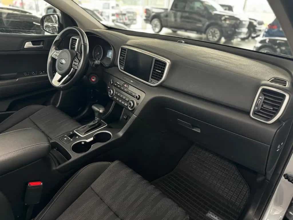 Kia Sportage 1.6T Spirit DAB Navi Sitzheizung TOP 07/2021-photo-17
