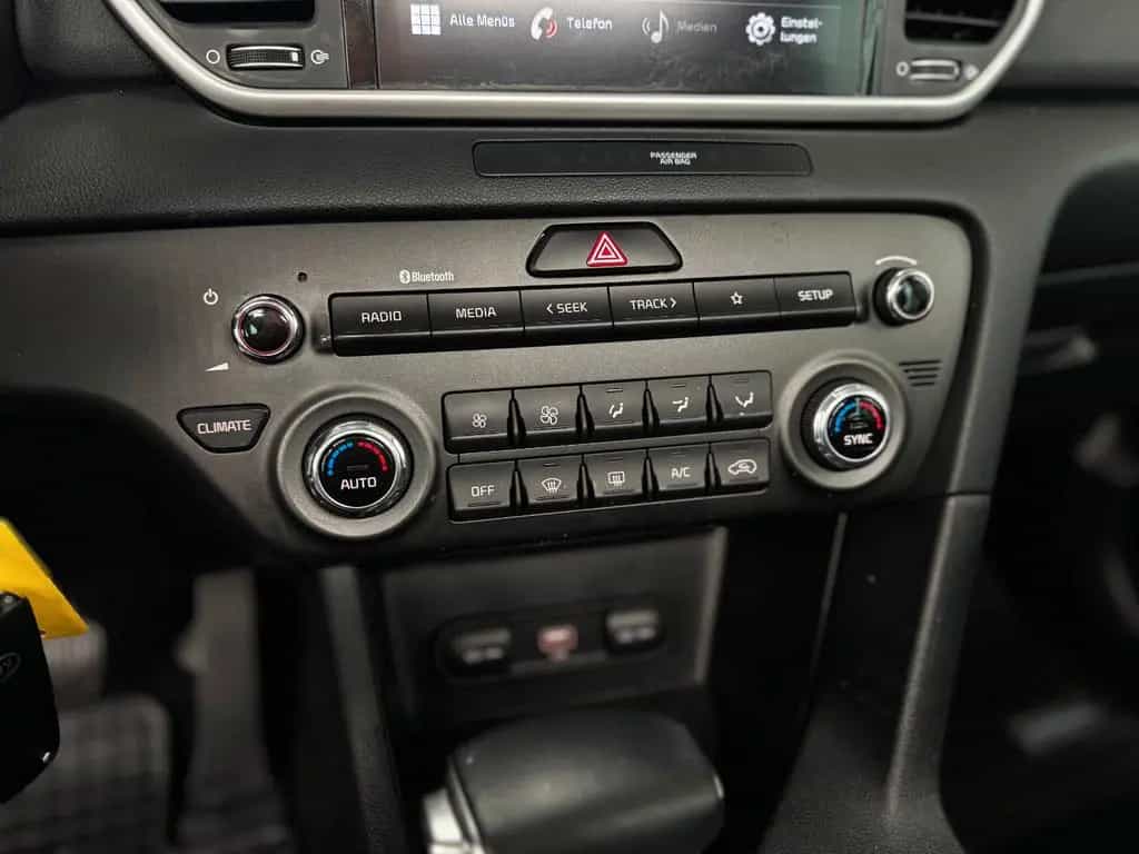 Kia Sportage 1.6T Spirit DAB Navi Sitzheizung TOP 07/2021-photo-23