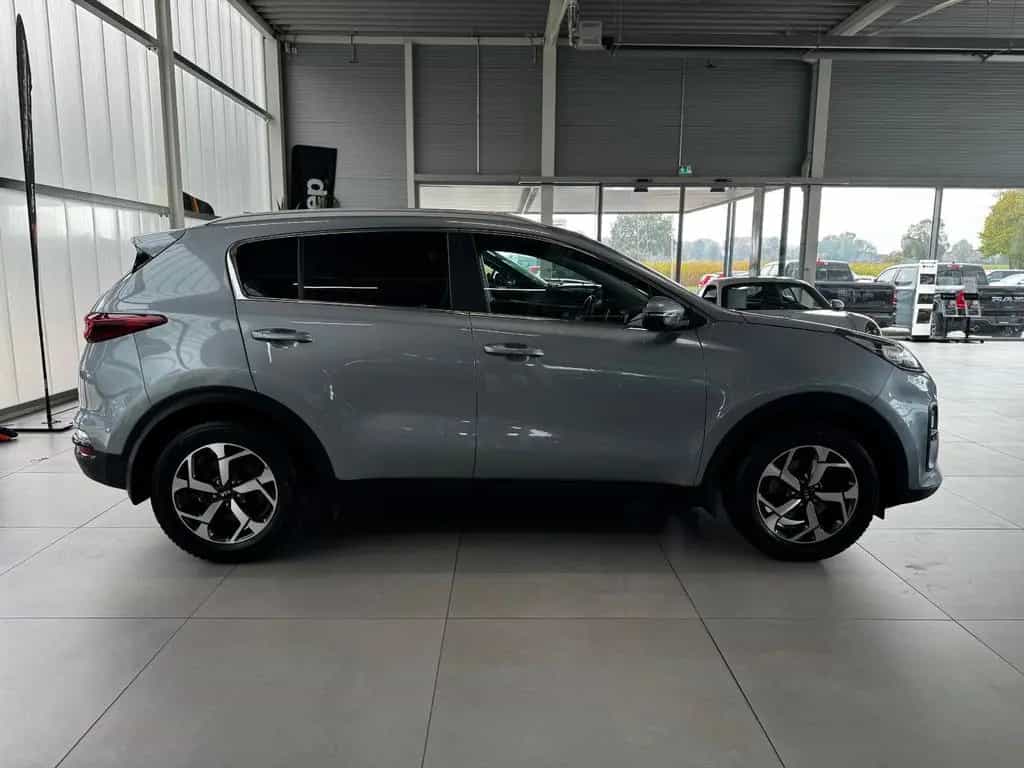 Kia Sportage 1.6T Spirit DAB Navi Sitzheizung TOP 07/2021-photo-4