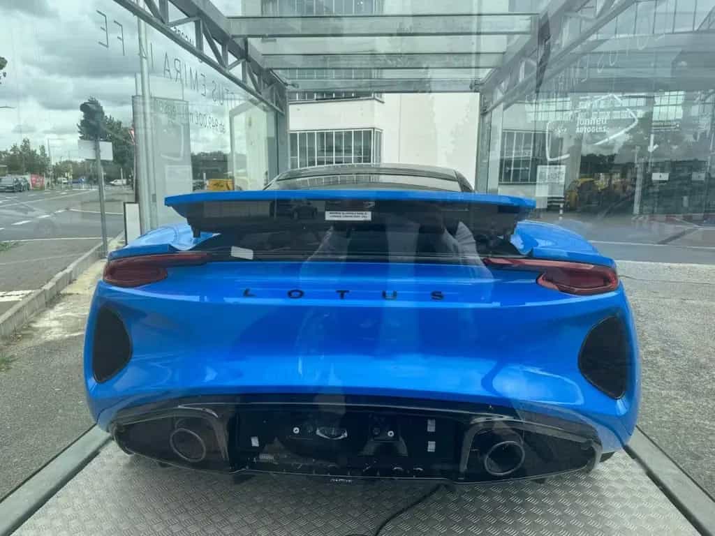 Lotus Emira 2.0 First Edition Seneca Blue null-photo-4