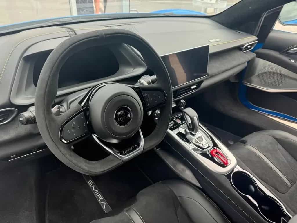 Lotus Emira 2.0 First Edition Seneca Blue null-photo-5