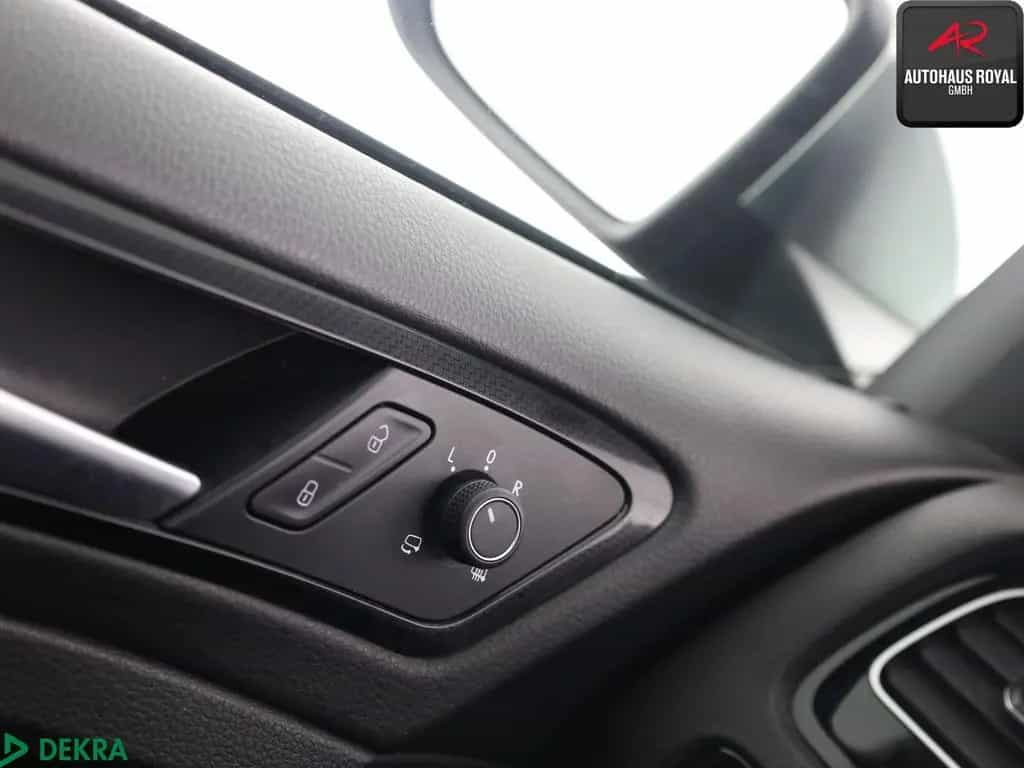 Volkswagen Golf Variant VII R 2.0 TSI 4M PANO,ACC,DYNAUDIO 01/2020-photo-12