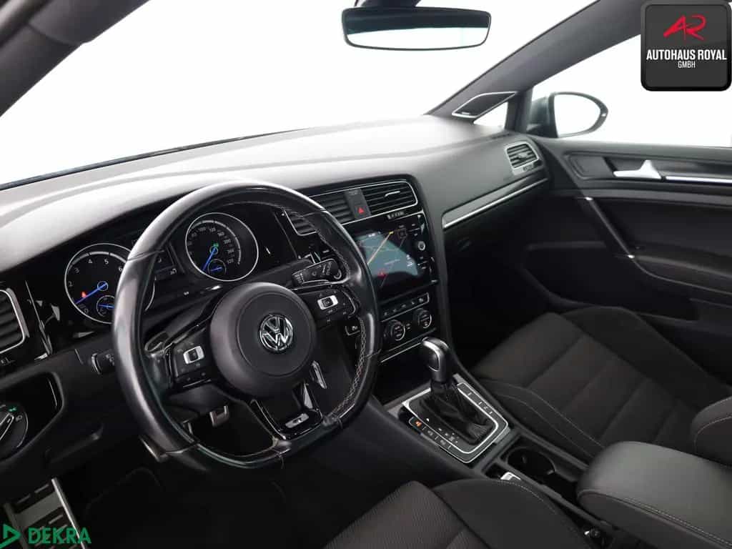 Volkswagen Golf Variant VII R 2.0 TSI 4M PANO,ACC,DYNAUDIO 01/2020-photo-8