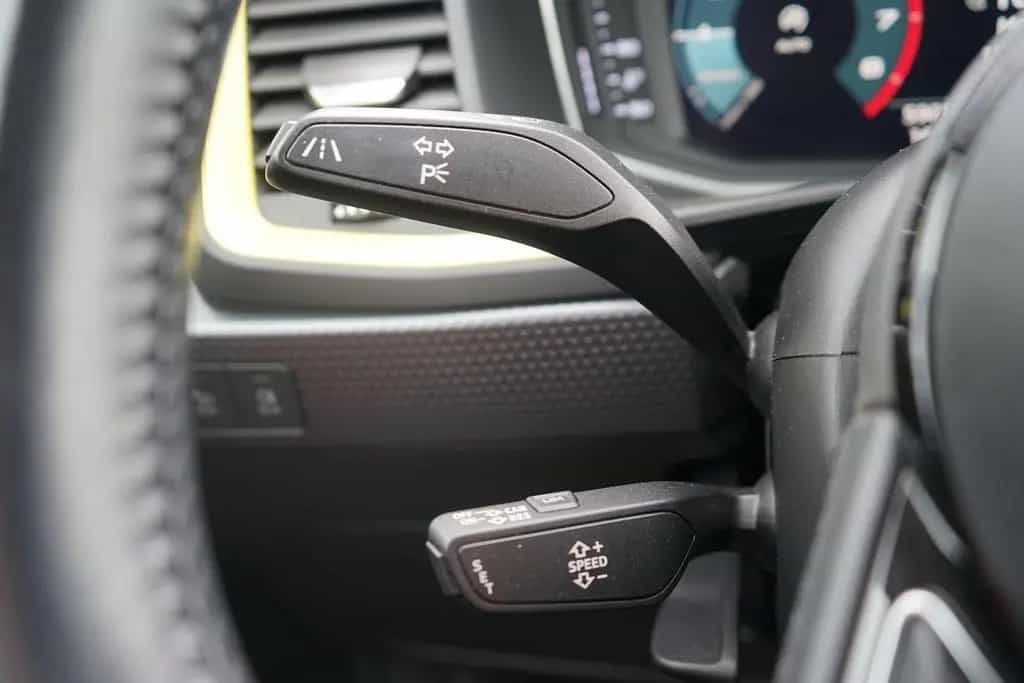 Audi A1 Sportback 1.0 TFSI LED Navi Tempomat DAB PDC 08/2019-photo-13