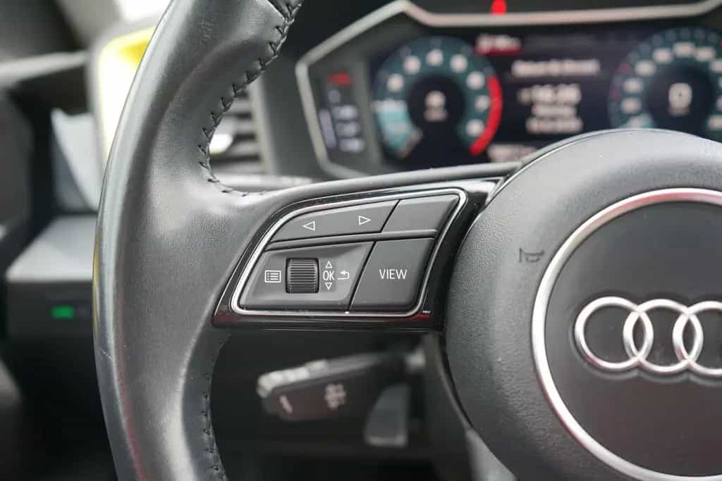 Audi A1 Sportback 1.0 TFSI LED Navi Tempomat DAB PDC 08/2019-photo-14
