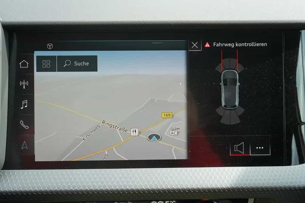 Audi A1 Sportback 1.0 TFSI LED Navi Tempomat DAB PDC 08/2019-photo-17