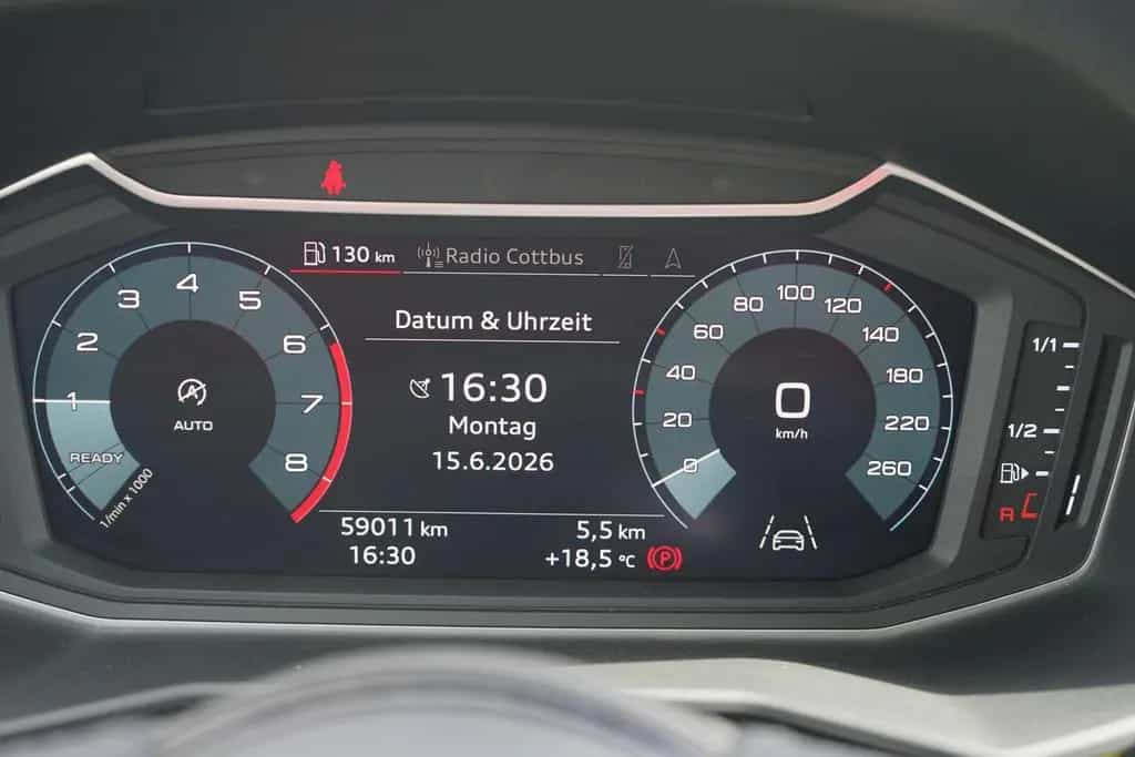 Audi A1 Sportback 1.0 TFSI LED Navi Tempomat DAB PDC 08/2019-photo-24