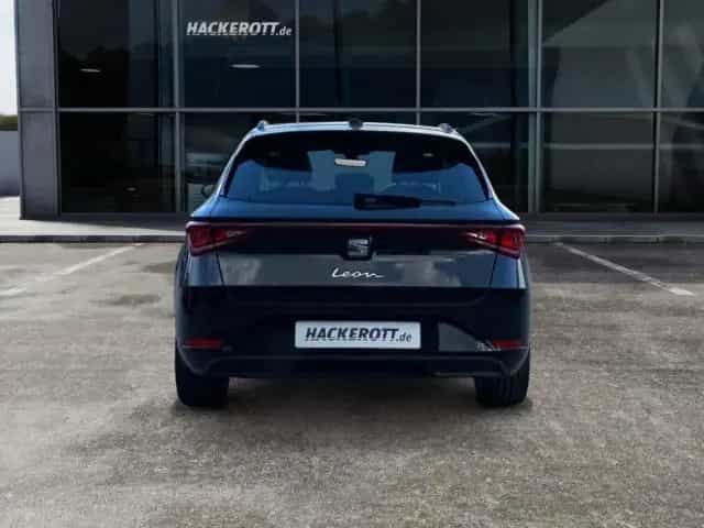 Seat Leon Sportstourer Road Edition 1.5 eTSI 150 PS 7 10/2025-photo-4