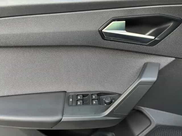 Seat Leon Sportstourer Road Edition 1.5 eTSI 150 PS 7 10/2025-photo-9