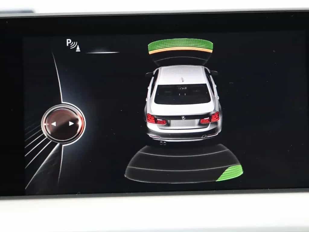 BMW 3 Series 318 Advantage LED SH 09/2017-photo-14