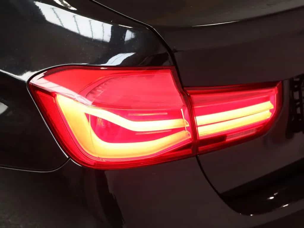 BMW 3 Series 318 Advantage LED SH 09/2017-photo-19