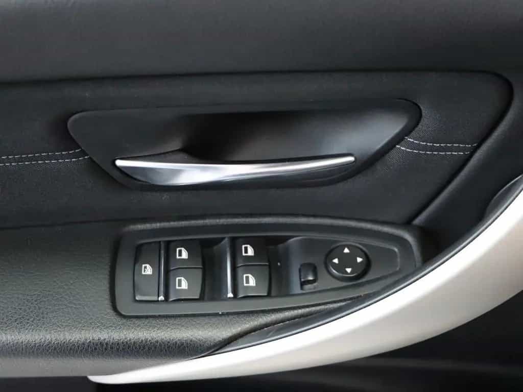 BMW 3 Series 318 Advantage LED SH 09/2017-photo-5