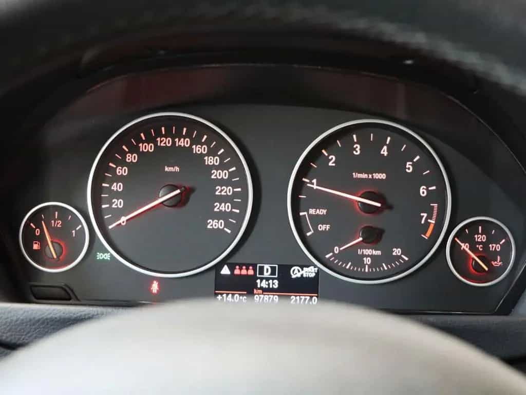BMW 3 Series 318 Advantage LED SH 09/2017-photo-8