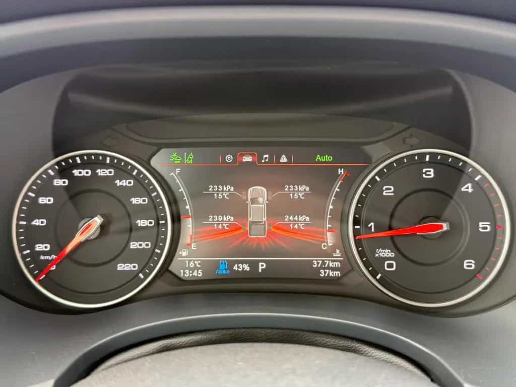 Foton 3 Pick-Up 4x4 3,5t AHK möglich null-photo-6