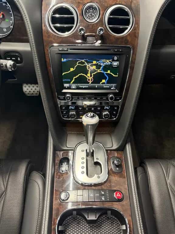 Bentley Flying Spur W12 Super Zustand 01/2014-photo-13