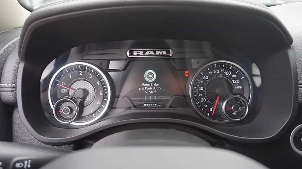 Dodge RAM 1500 HEMI *eTorque*Leder*AHK*Crew-Cab*Navi* 01/2022-photo-13
