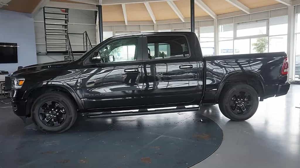 Dodge RAM 1500 HEMI *eTorque*Leder*AHK*Crew-Cab*Navi* 01/2022-photo-2