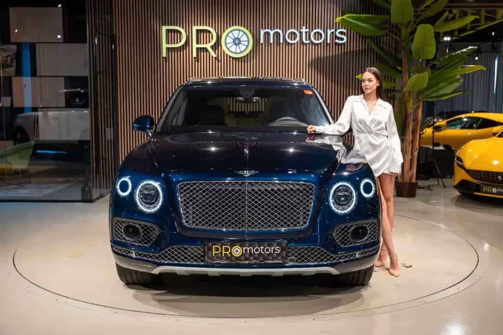 Bentley Bentayga 6.0 W12 Mulliner 4WD Autom. 08/2018-photo-1