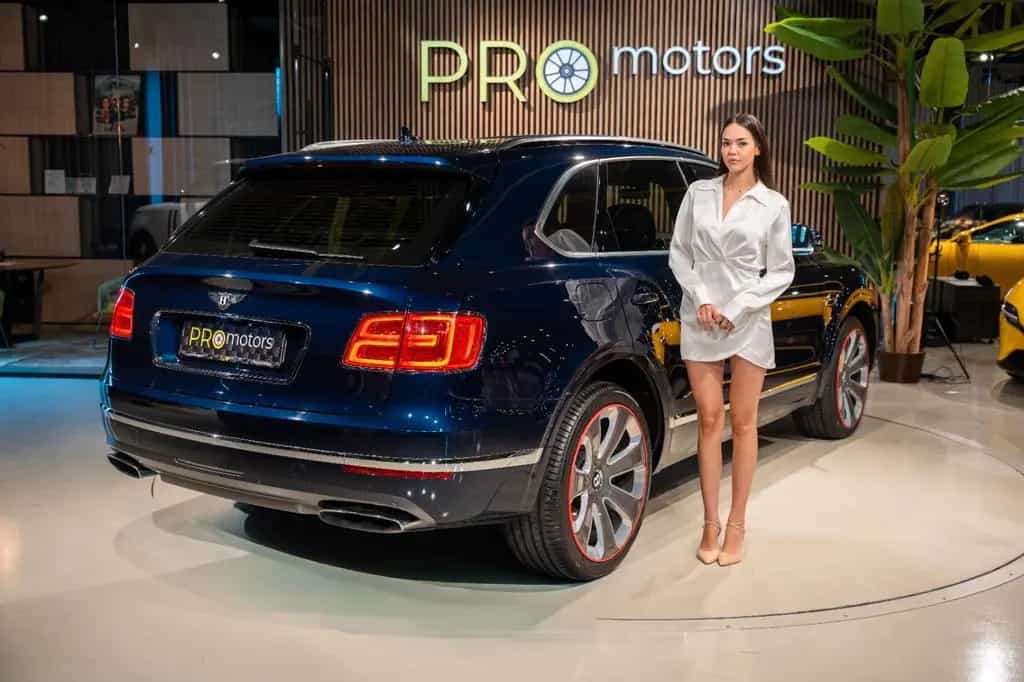 Bentley Bentayga 6.0 W12 Mulliner 4WD Autom. 08/2018-photo-23