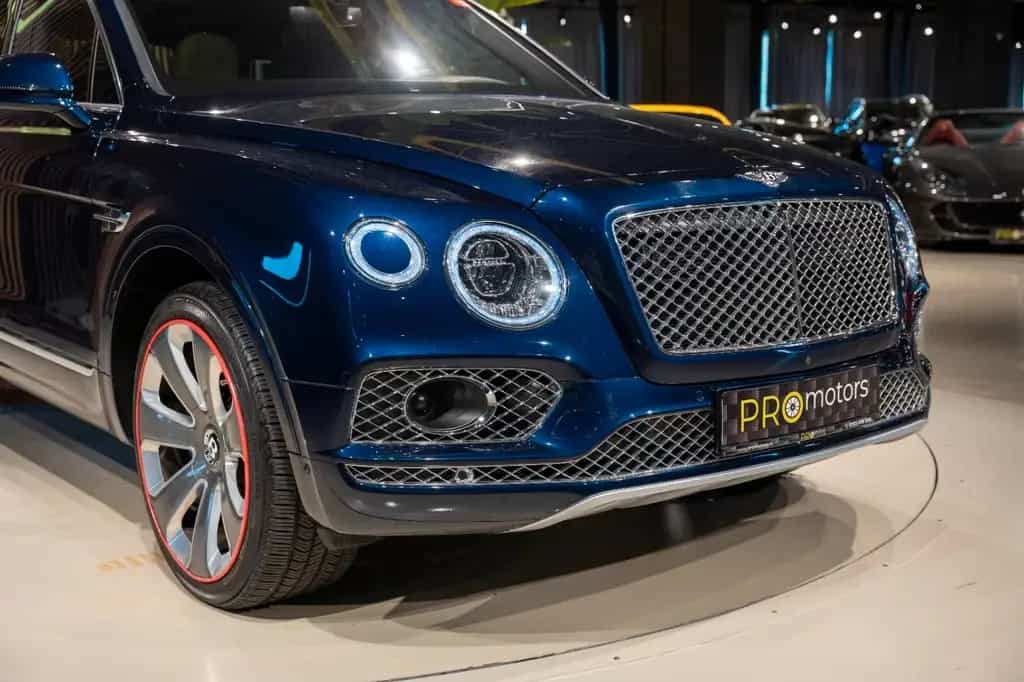 Bentley Bentayga 6.0 W12 Mulliner 4WD Autom. 08/2018-photo-3