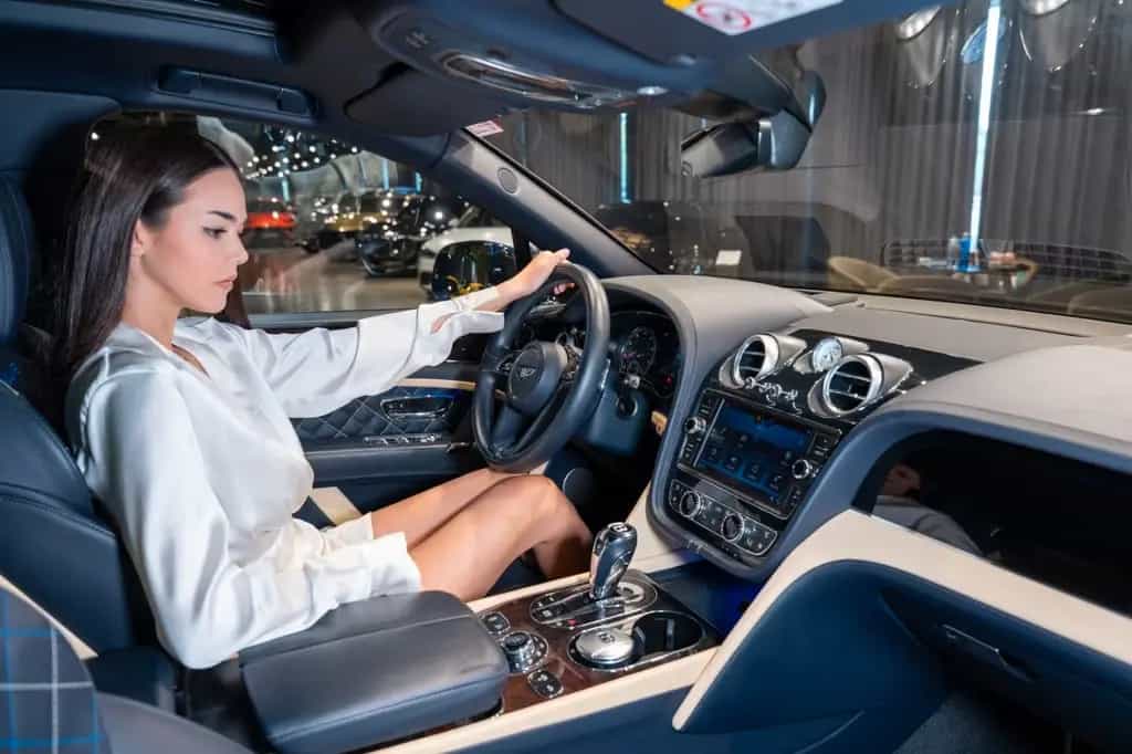 Bentley Bentayga 6.0 W12 Mulliner 4WD Autom. 08/2018-photo-7
