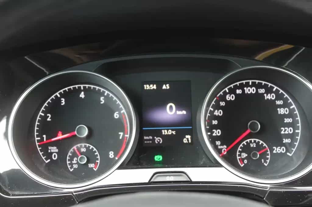 Volkswagen Touran 1.4l Highline + AHK 07/2018-photo-14