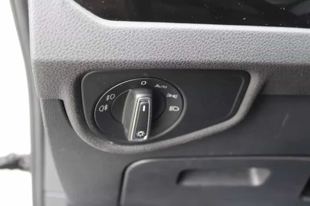 Volkswagen Touran 1.4l Highline + AHK 07/2018-photo-19