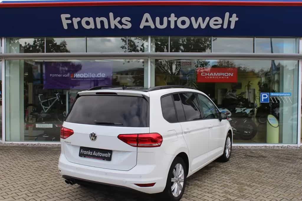 Volkswagen Touran 1.4l Highline + AHK 07/2018-photo-4