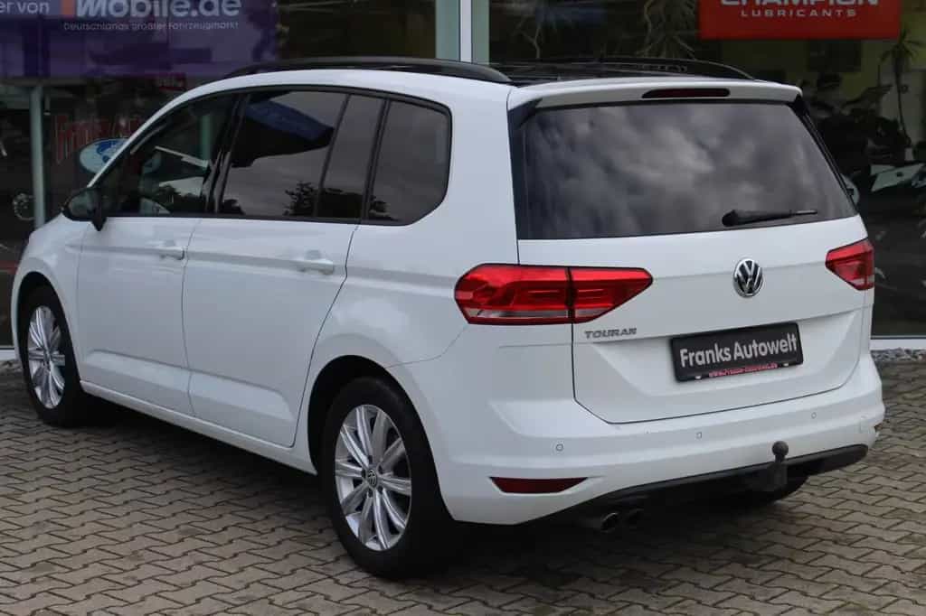 Volkswagen Touran 1.4l Highline + AHK 07/2018-photo-7
