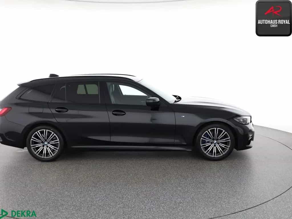 BMW 330 i T M SPORT SHADOW LASER,HUD,KAMERA,KEYLESS 09/2022-photo-5