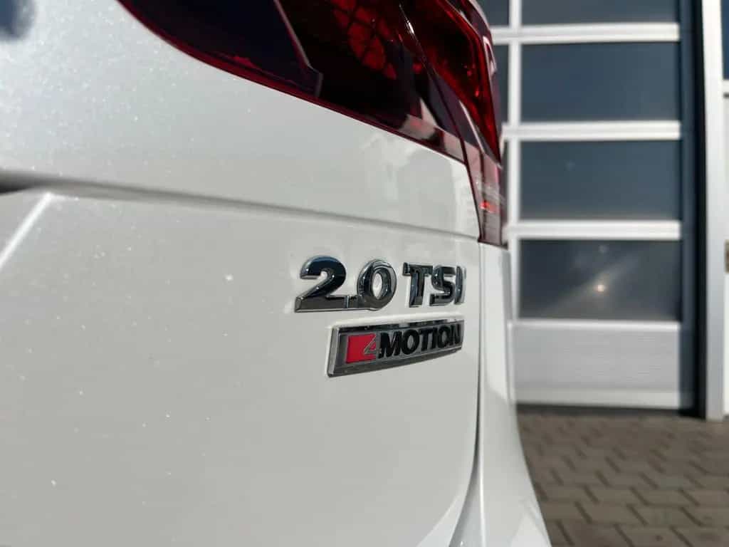 Volkswagen Tiguan 2.0 TSI DSG 4M R-Line 2.HD NAV KAM AHK 12/2017-photo-11