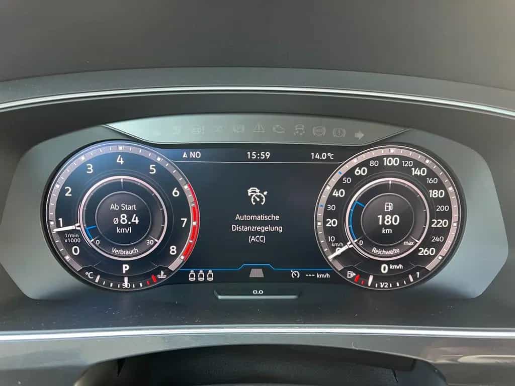 Volkswagen Tiguan 2.0 TSI DSG 4M R-Line 2.HD NAV KAM AHK 12/2017-photo-14