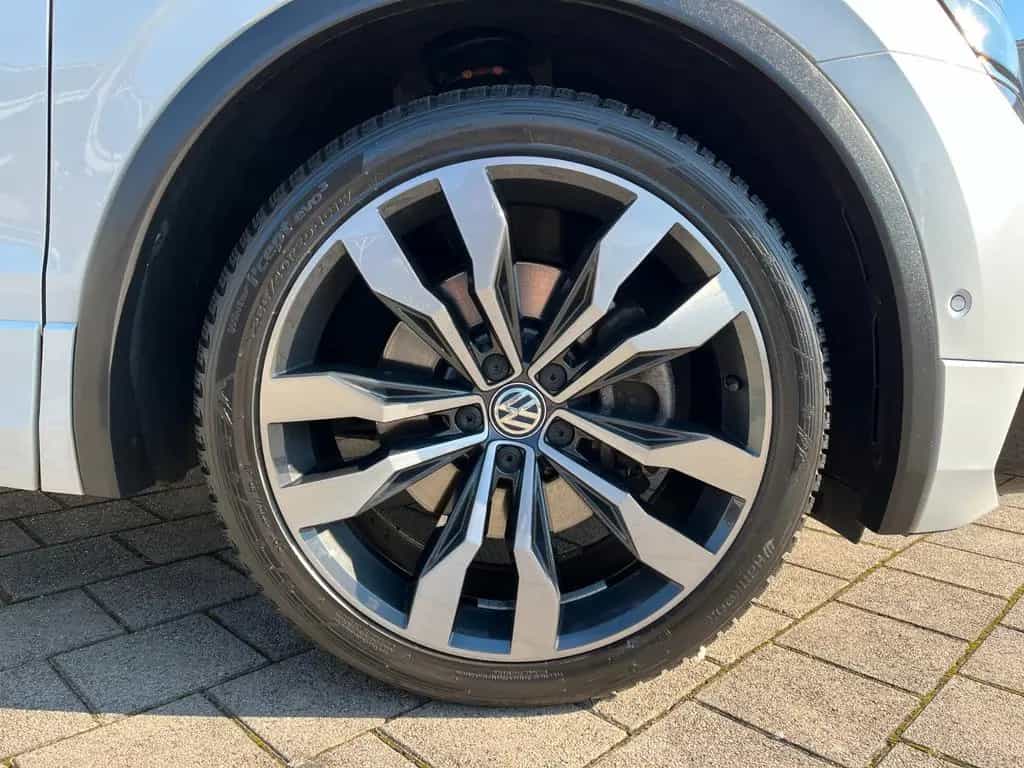 Volkswagen Tiguan 2.0 TSI DSG 4M R-Line 2.HD NAV KAM AHK 12/2017-photo-4