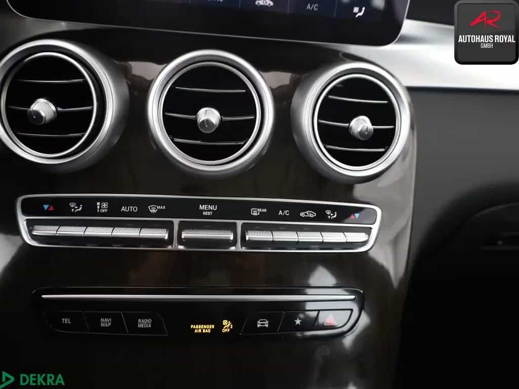 Mercedes-Benz GLC 200 4M AMG 360GRAD,AIRMATIC,HEADUP,DISTRONIC 09/2020-photo-23
