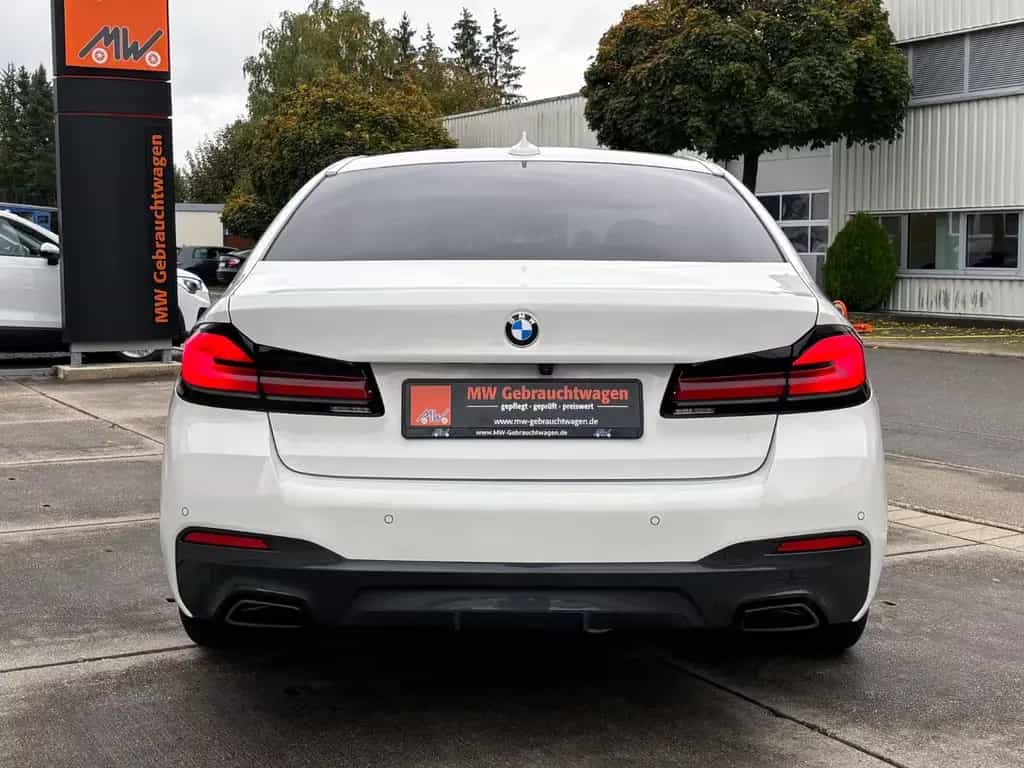 BMW 5 Series 520d Steptr. Limo M-Sport ACC KAM AHK LED SHZ 08/2022-photo-15