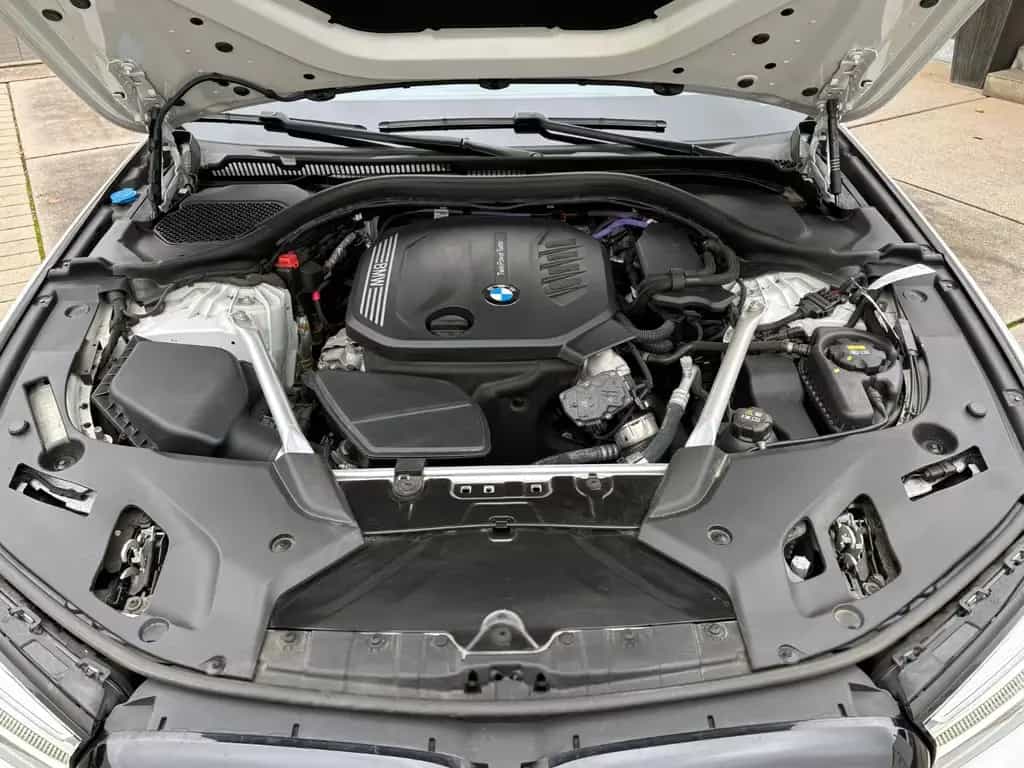 BMW 5 Series 520d Steptr. Limo M-Sport ACC KAM AHK LED SHZ 08/2022-photo-19