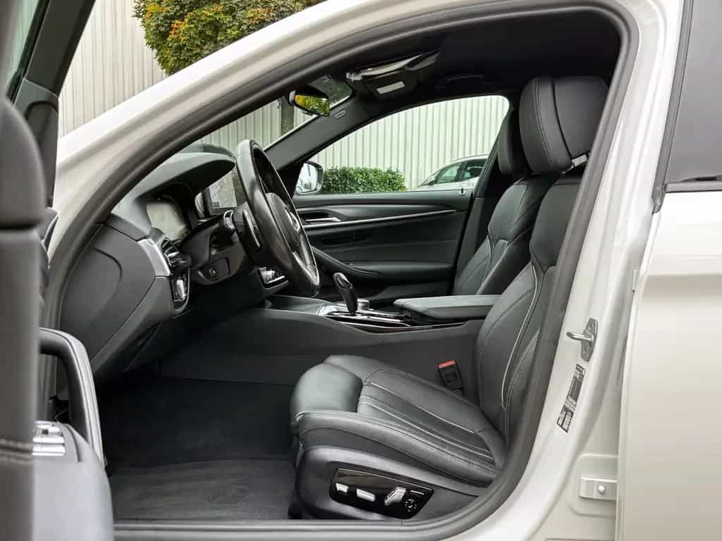 BMW 5 Series 520d Steptr. Limo M-Sport ACC KAM AHK LED SHZ 08/2022-photo-4