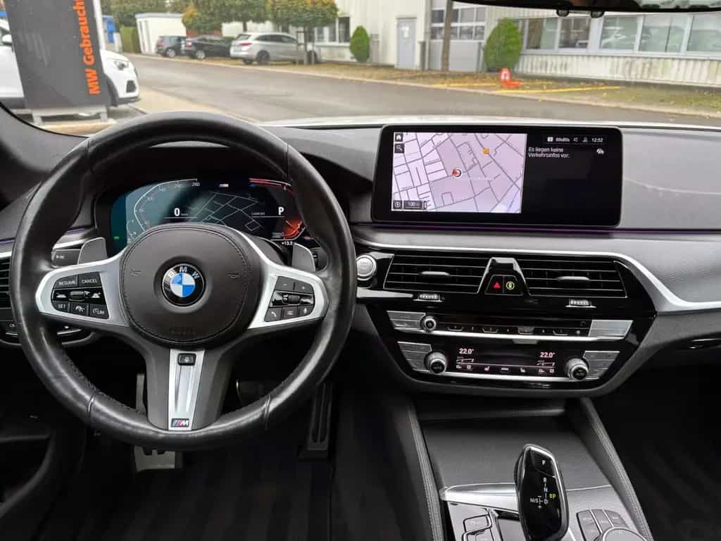 BMW 5 Series 520d Steptr. Limo M-Sport ACC KAM AHK LED SHZ 08/2022-photo-6