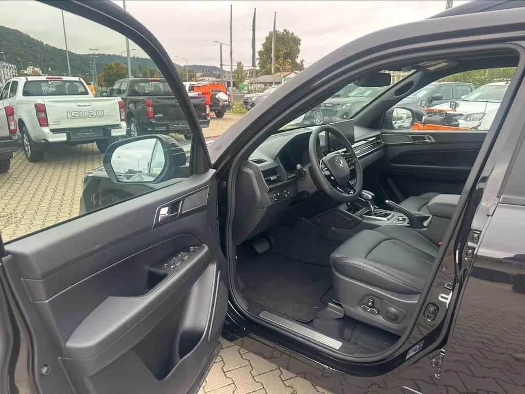 KGM Musso Grand 2.2 KHAN inkl. Zubehörpaket Rollo/AK null-photo-15