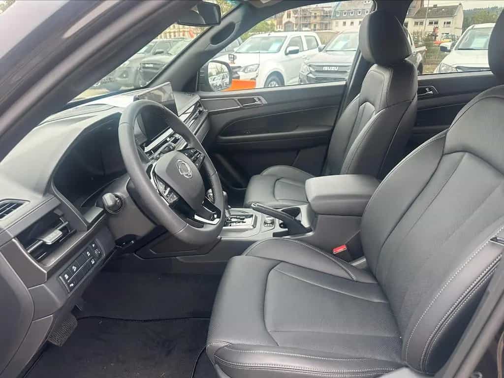 KGM Musso Grand 2.2 KHAN inkl. Zubehörpaket Rollo/AK null-photo-16