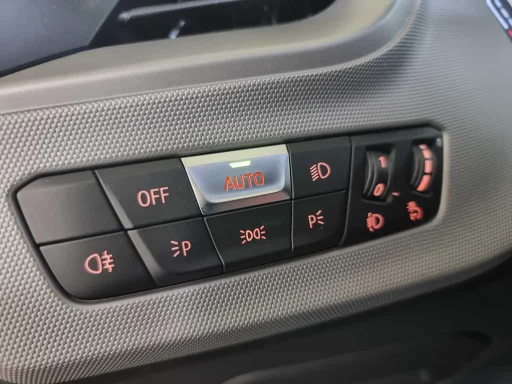 BMW 1 Series 116d Advantage LED Teilleder DAB Live Cockpit 05/2021-photo-18
