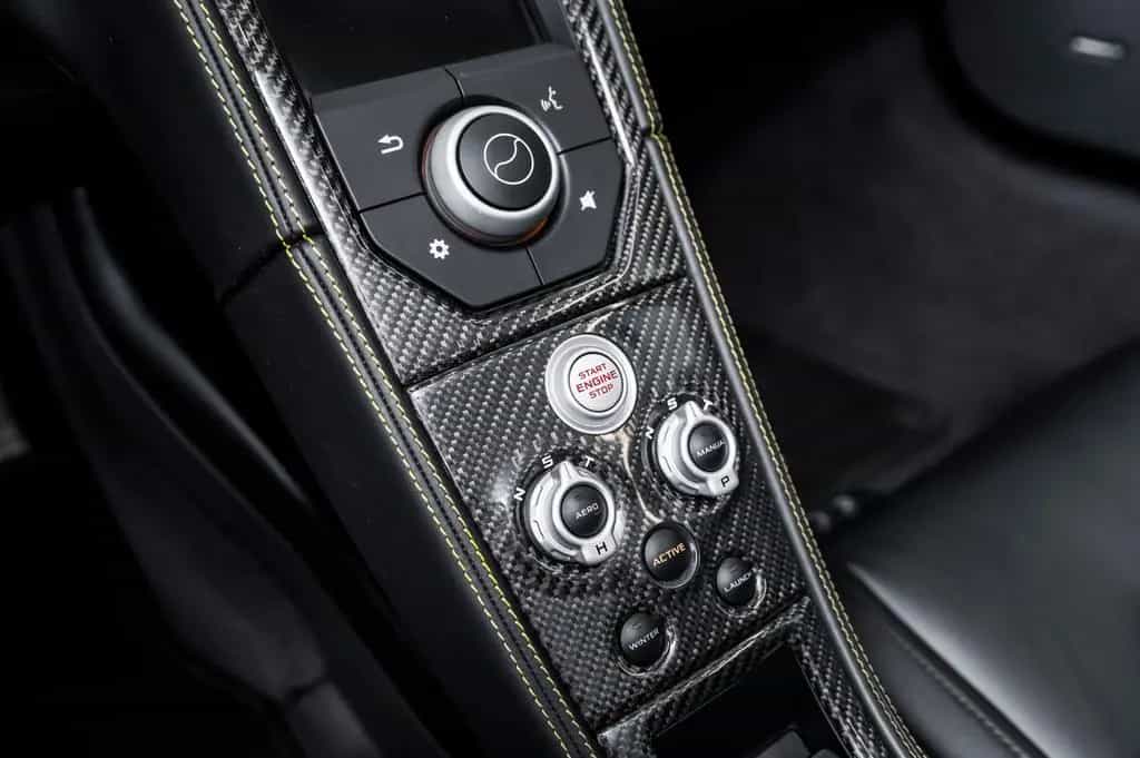 McLaren 650S Spider /Carbon pack/Camera/Lift/El.seats 04/2018-photo-10