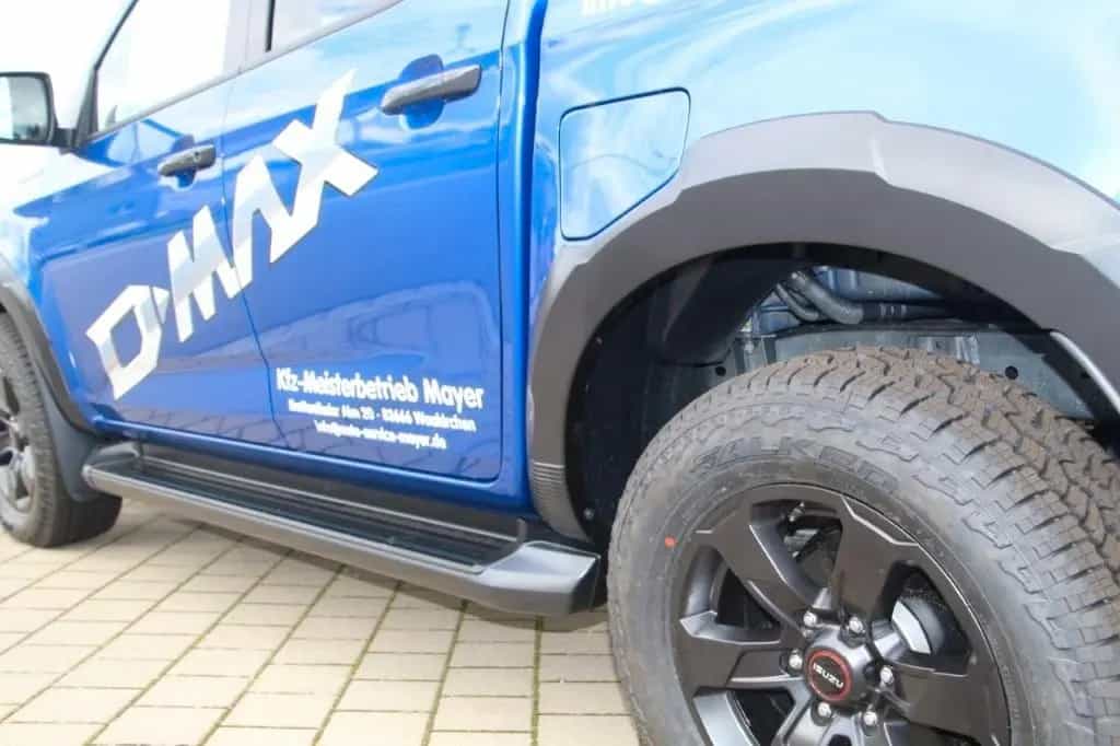 Isuzu D-Max Double Cab 10/2025-photo-1