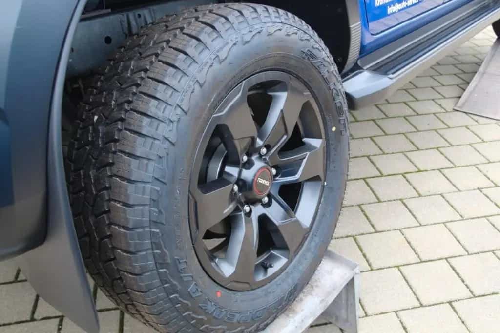 Isuzu D-Max Double Cab 10/2025-photo-2