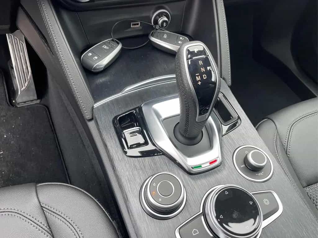 Alfa Romeo Stelvio SPRINT 2.2 Multijet AUT AWD NAVI ACC ... 10/2024-photo-13